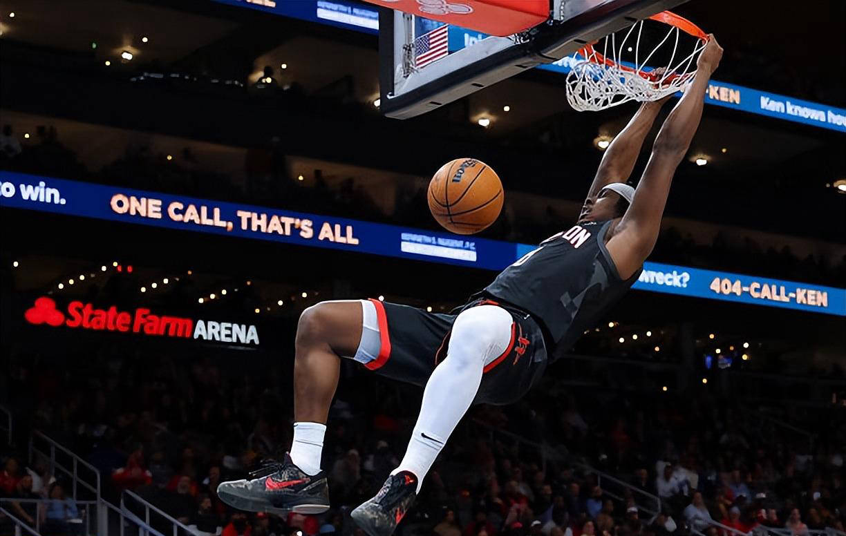 球星伤愈复出，球队战力大增