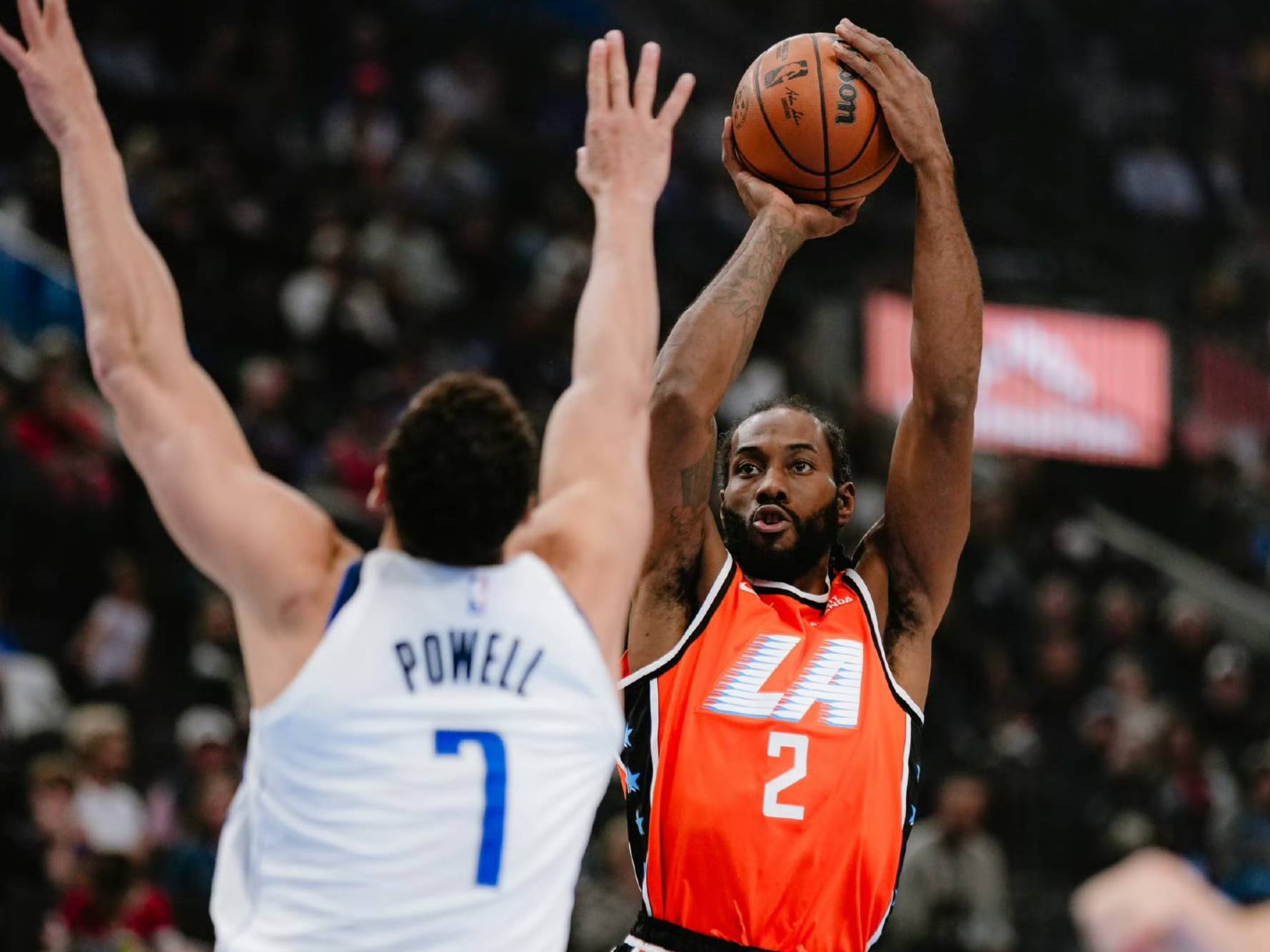 球星伤愈复出，球队战力大增