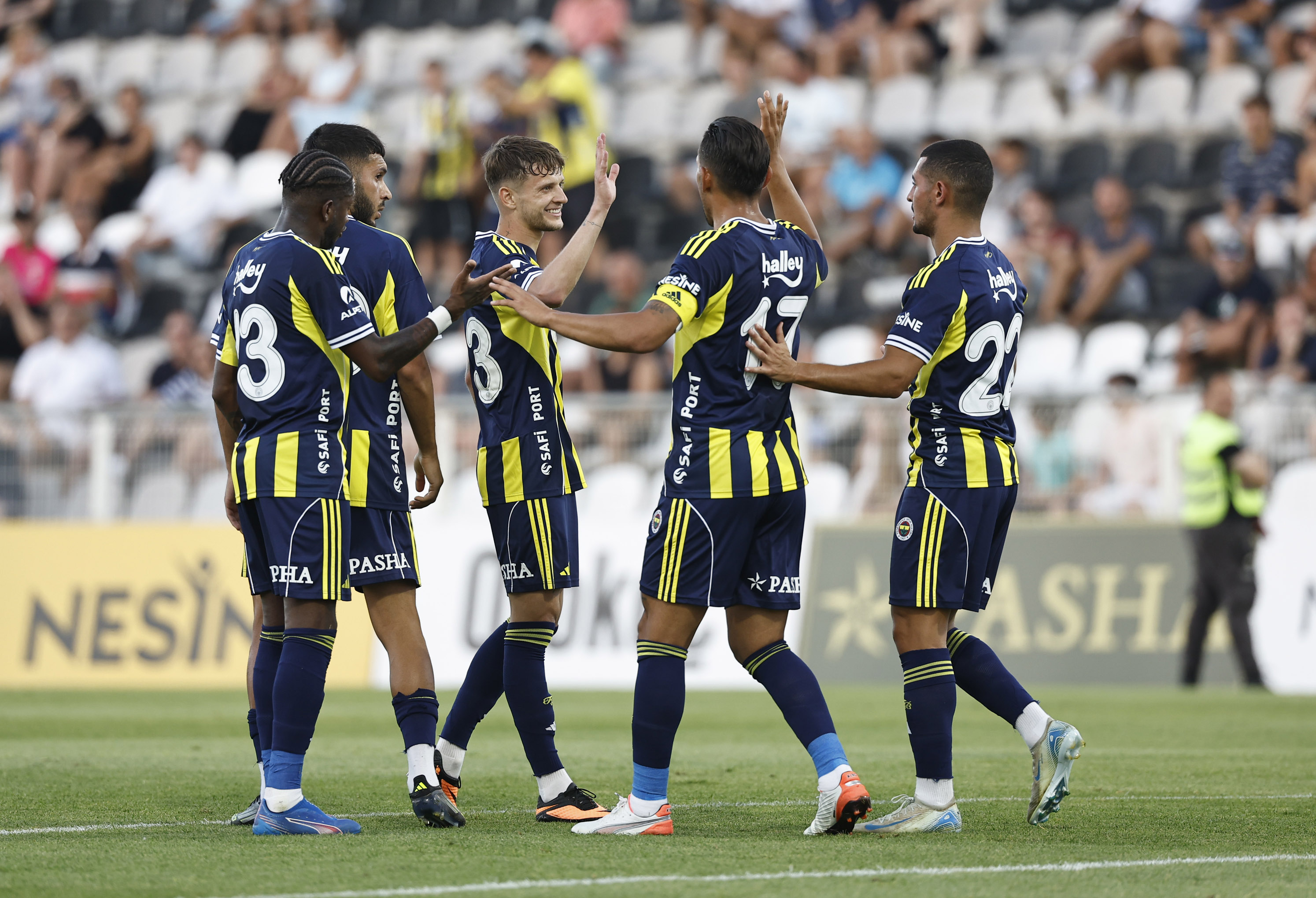 葡萄牙奋力抗衡荷兰，双方战平晋级前景未明