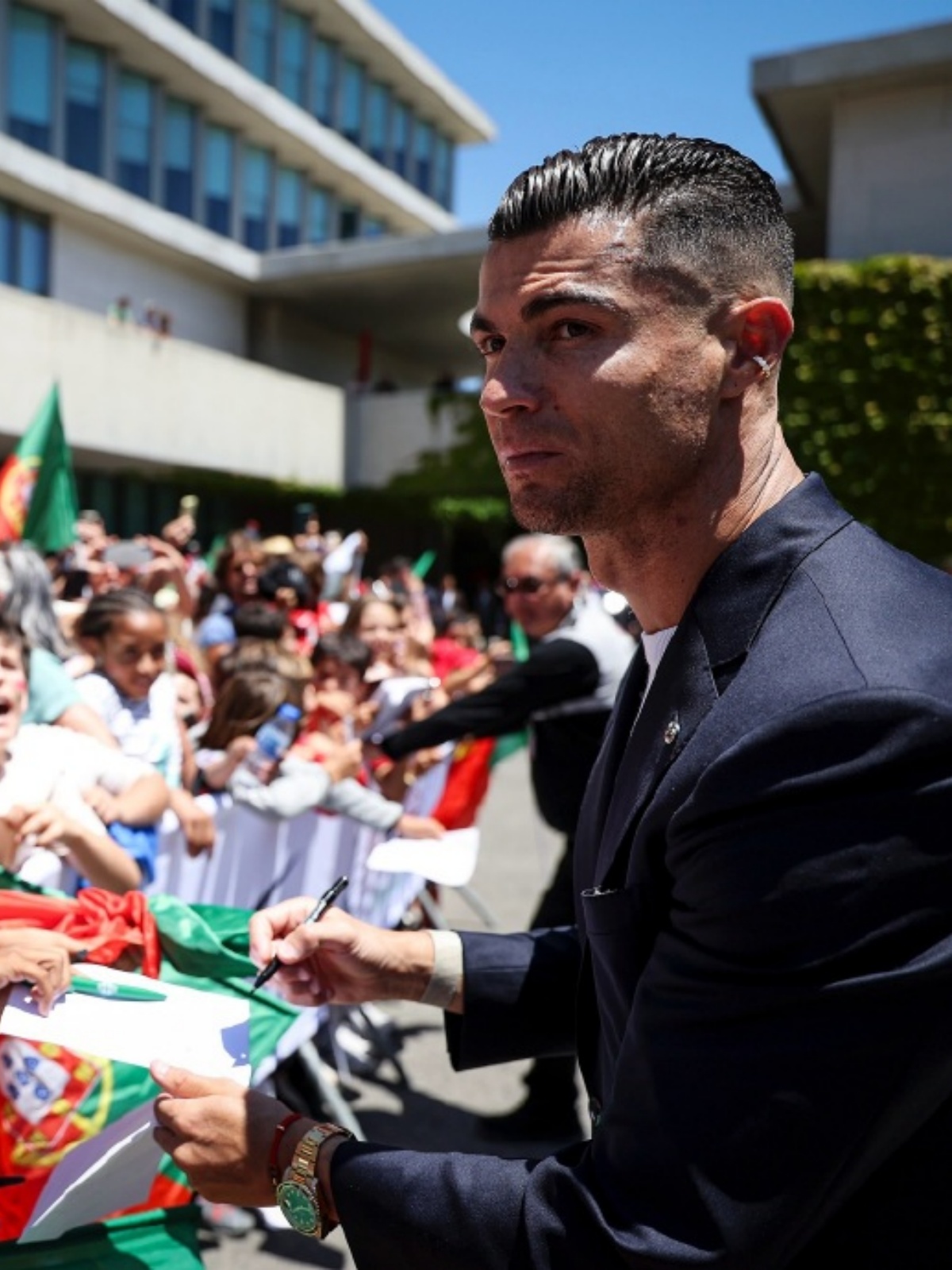 国际足球盛事即将在世界各地展开