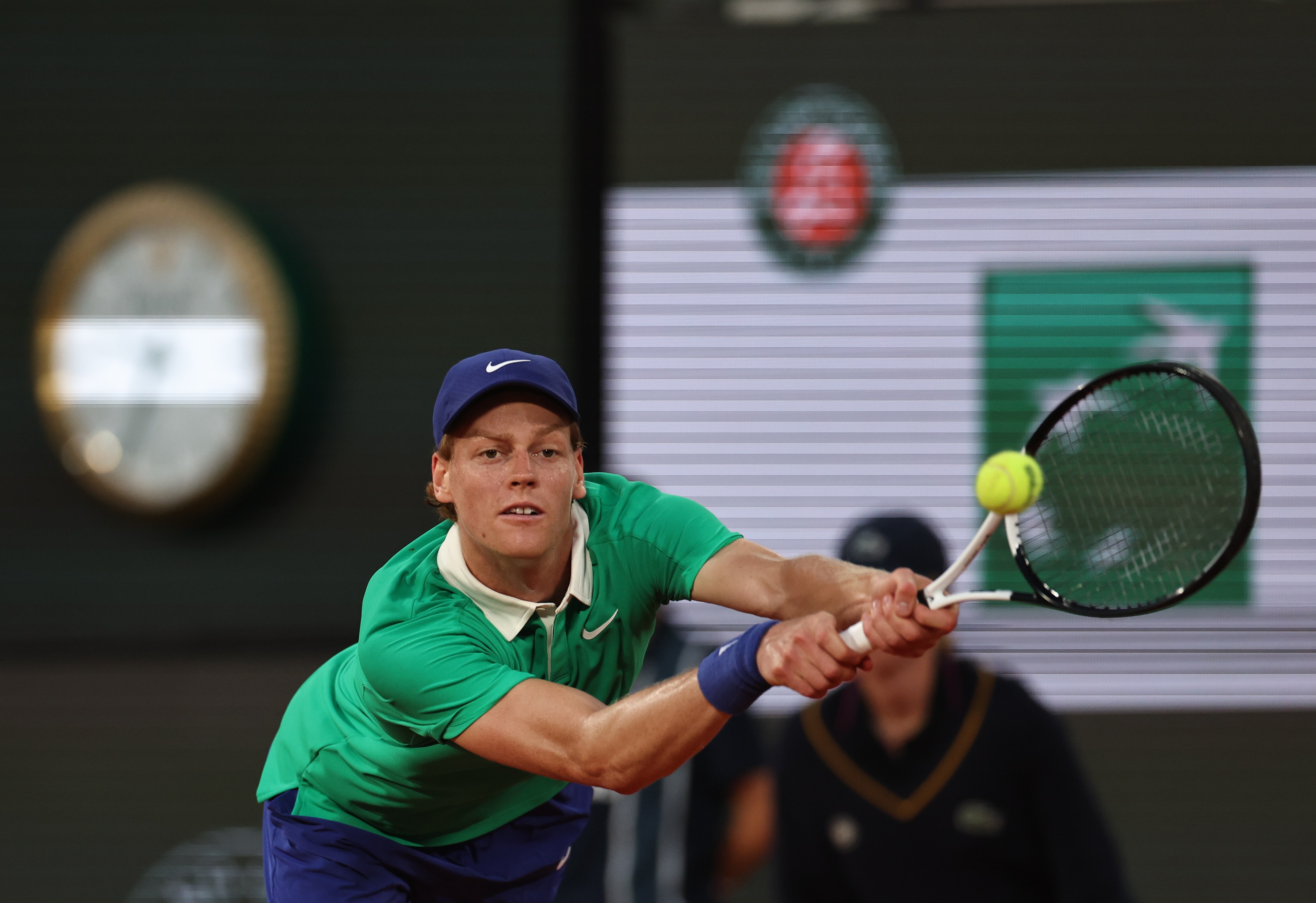 法网轻取美网，辛纳高光表现