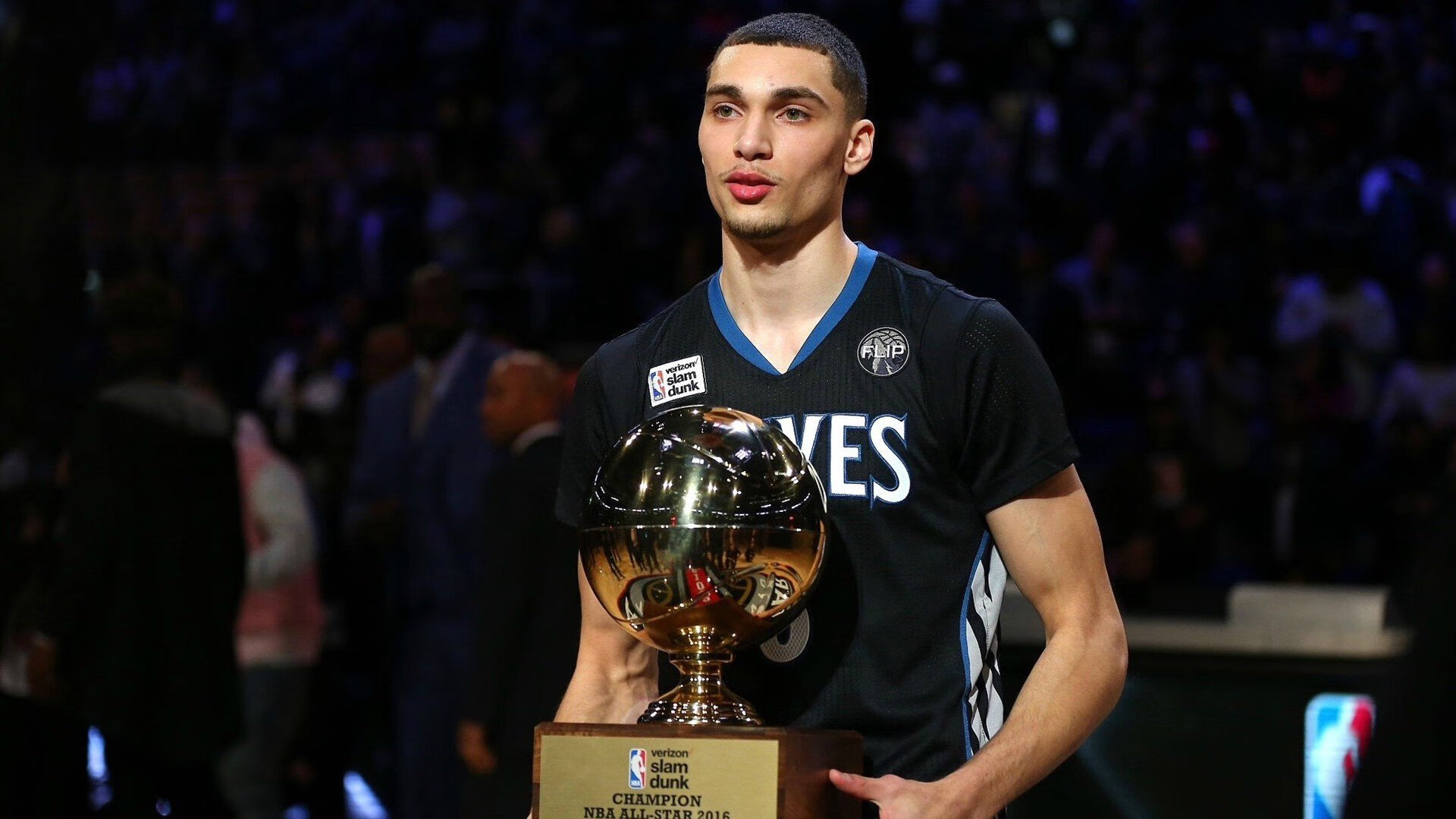 詹姆斯贡献制胜表现,掘金踏平马刺,一场定义时代的胜利