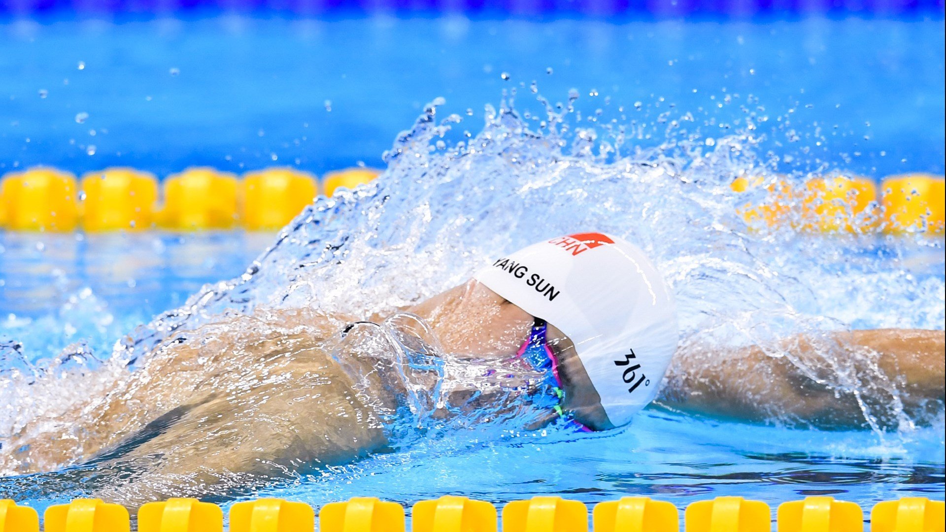 红牛二队绝地反击，佩雷兹一锤定音，威廉姆斯梦碎赛道